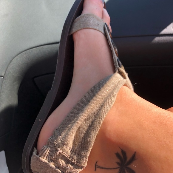 Sandals - Picture 2 of 3